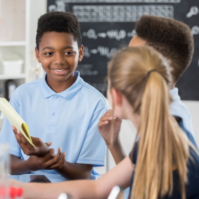 Children discussing physics